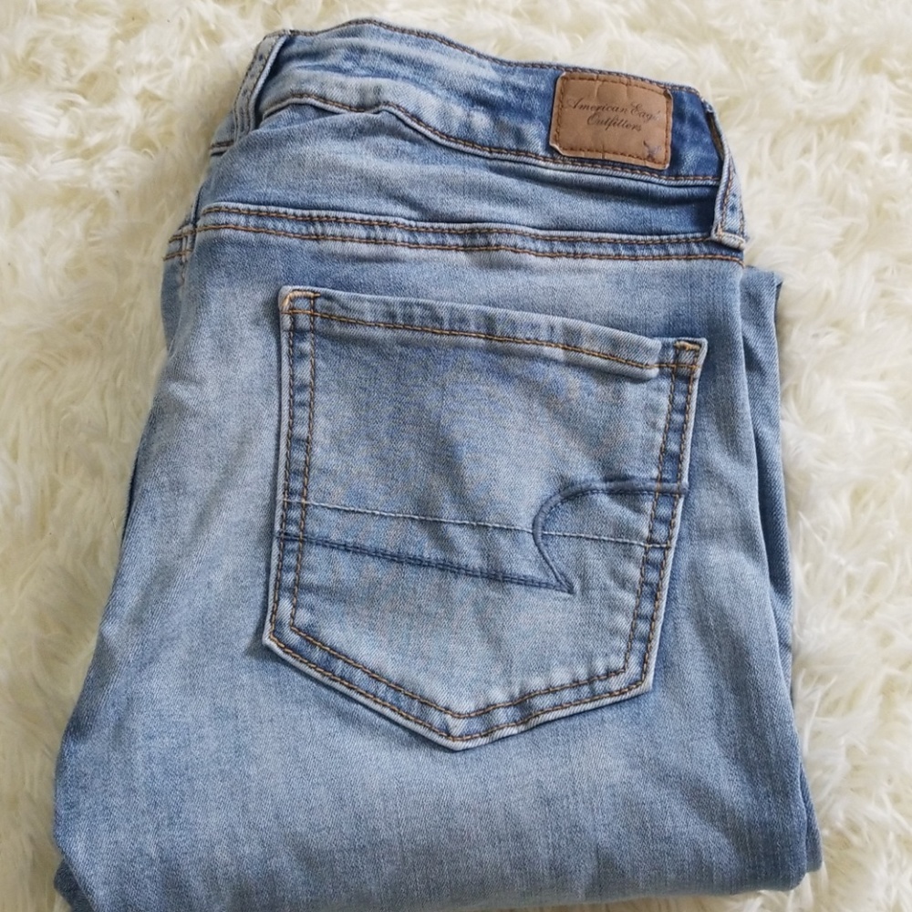 American Eagle Lightly Distressed Jeggings